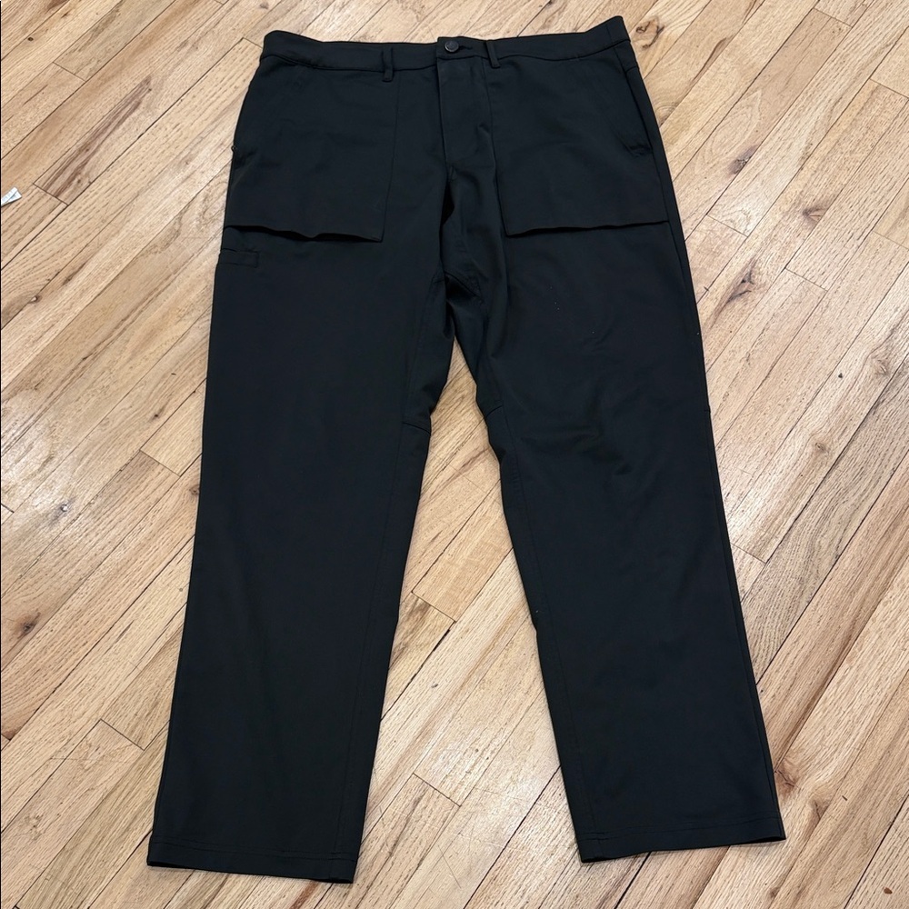 ALO Men's Black Stretch Athletic Pants. Size 36R